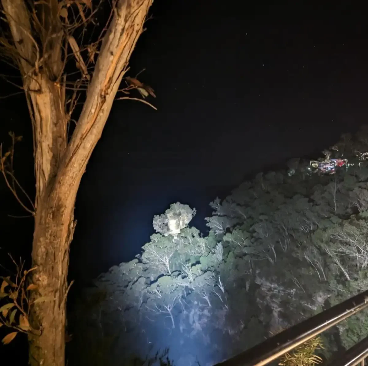 Is The Three Sisters Walk Safe For A Midnight Stargazing Hike