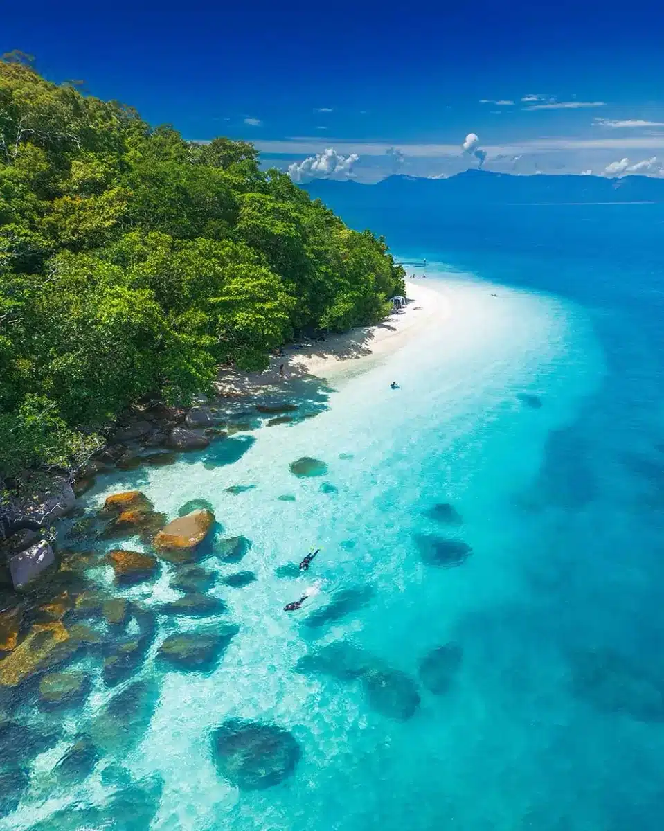 Offshore Reef Trips That Reduce Crowd Pressure