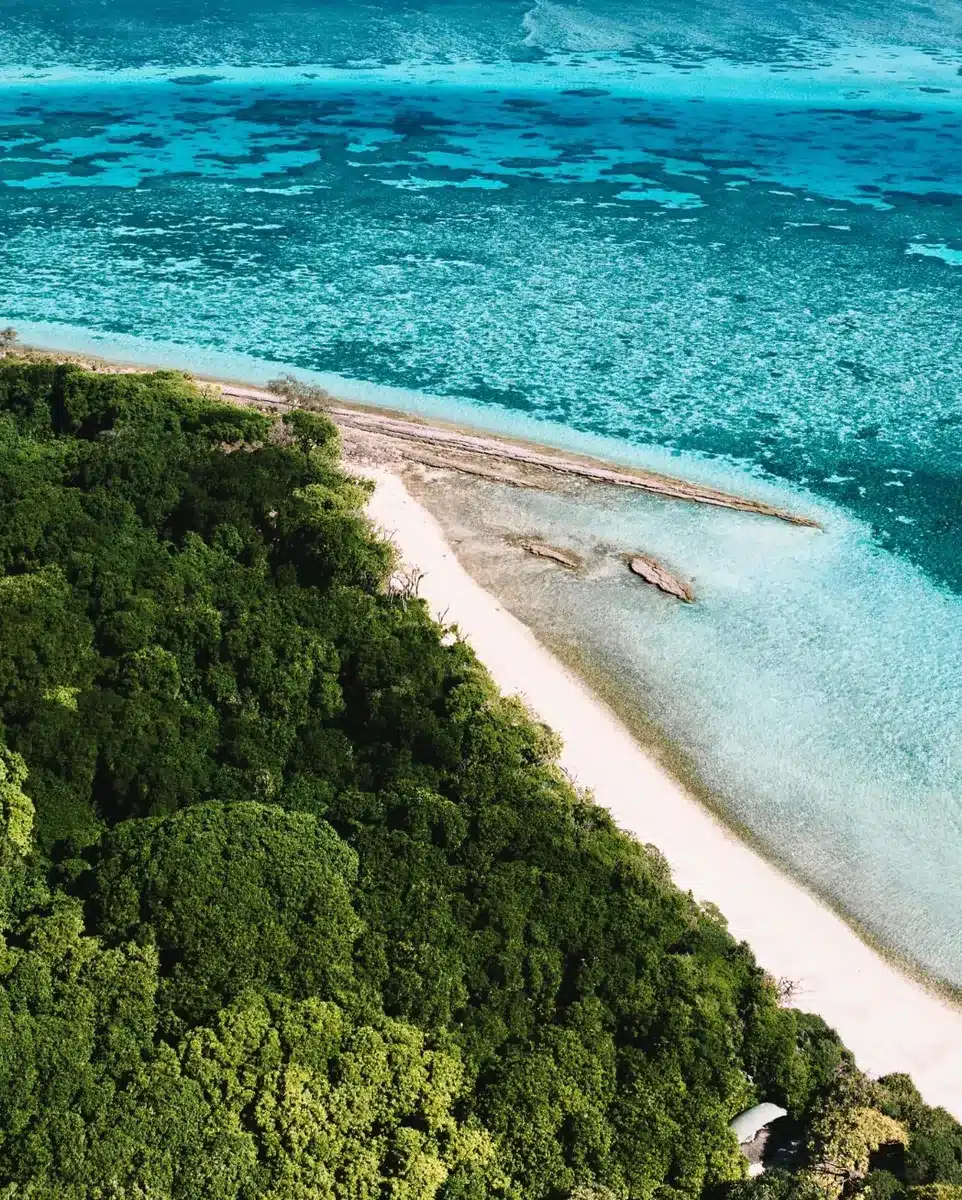 Southern Reef Cays (Best For Proper Reef Experiences)