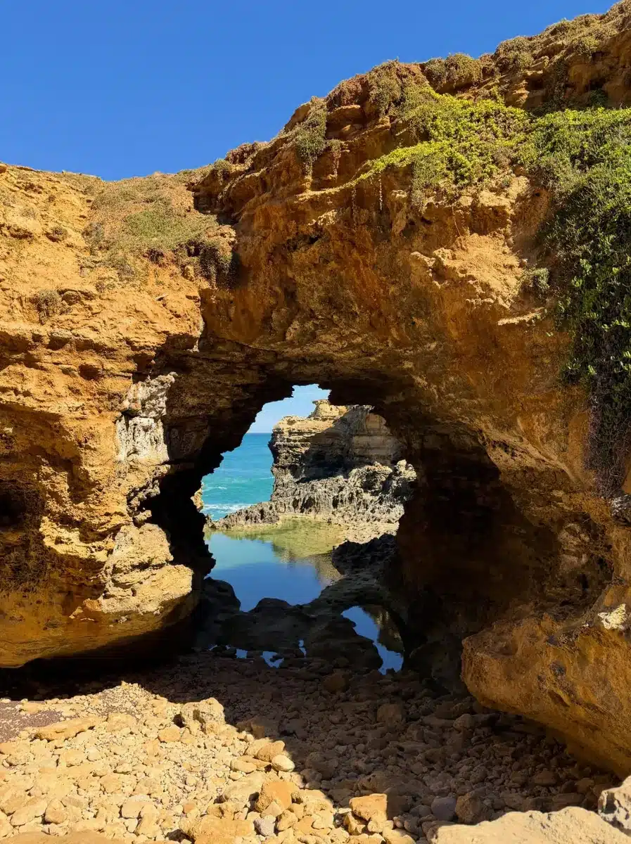 The Enigmatic Grotto GOR