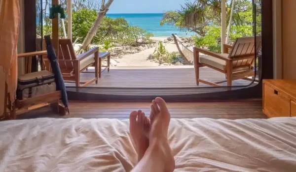Are There Any ‘Glamping’ Style Stays On The Great Barrier Reef Or Coral Cays