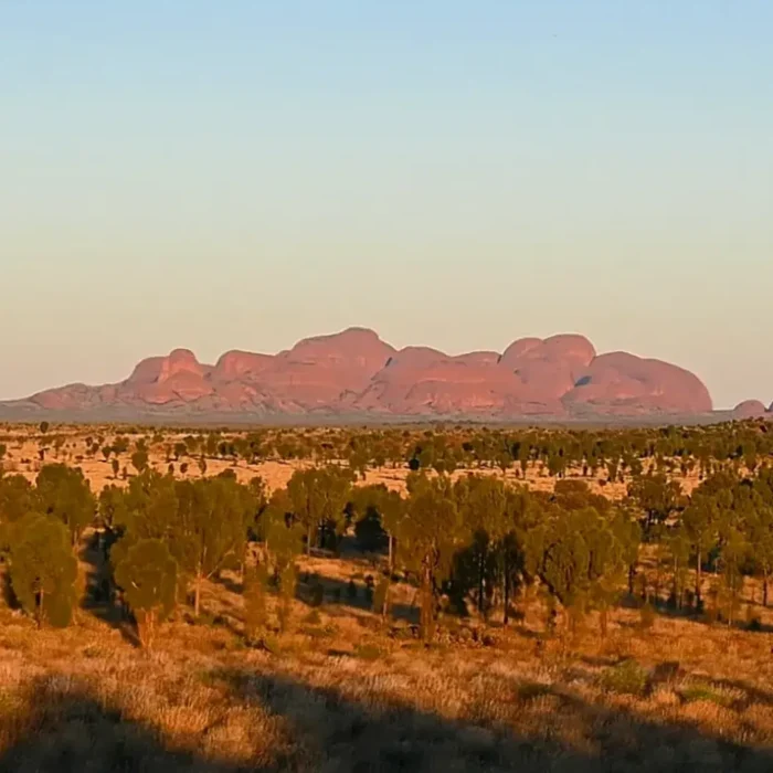 Kata Tjuta hiking trail for experienced walkers